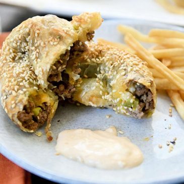 Recipe: Cheeseburger rice paper spirals offer tasty gluten-free option