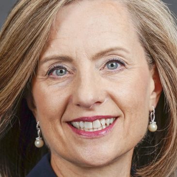 Minnesota Rep. Kristin Robbins announces bid for governor