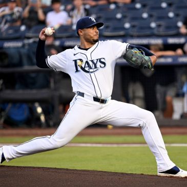 Twins getting first looks at two young starters acquired at deadline