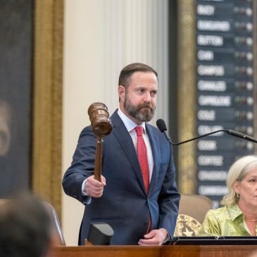 Texas Republicans plan another redistricting session. California Democrats will counter