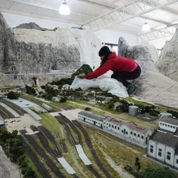 In a miniature world, climate change and environmental issues loom large