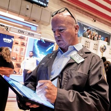 Wall Street edges higher as the market awaits Nvidia’s quarterly report