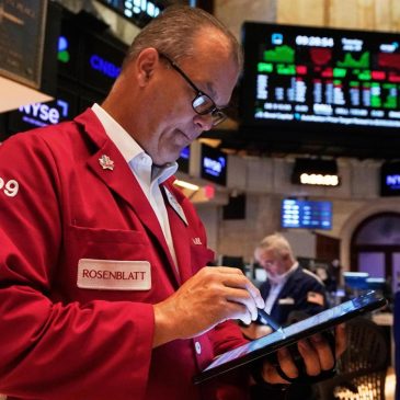 Wall Street climbs toward records on expectations for a coming cut to interest rates