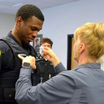 Maine police officer arrested by ICE agrees to voluntarily leave the country