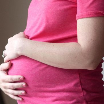 Appeals court overturns order that stripped some protections from pregnant Texas state workers