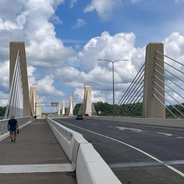 Delays possible on St. Croix River bridge as crews work to remove epoxy coating