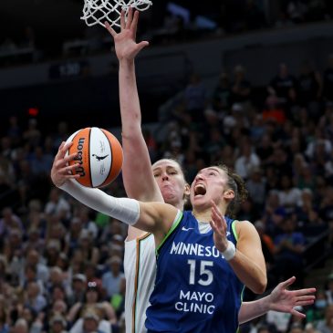 Courtney Williams, Lynx rally to win third straight against New York Liberty