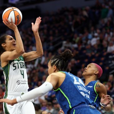 Seattle blitzes Lynx with 60-point second half