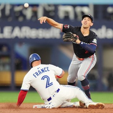 Brooks Lee adapting as Twins’ every day shortstop