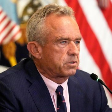 Judge orders RFK Jr.’s health department to stop sharing Medicaid data with deportation officials