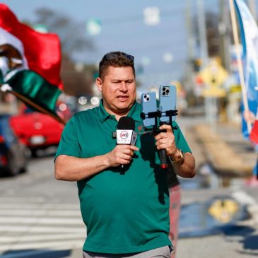 Lawyers ask judge to order ICE to free Spanish-language journalist from immigration detention