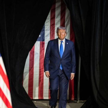 PODCAST: ¿Cómo los votantes latinos que votaron por Trump ven su desempeño hasta ahora?