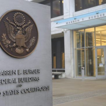 Former Customs officer from Minnetonka pleads guilty to possessing child pornography