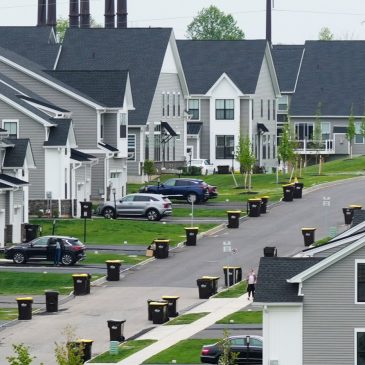 Average rate on a 30-year mortgage falls to lowest level in nearly a year