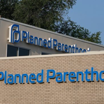 Appeals court allows Trump’s administration to block Medicaid funds to Planned Parenthood