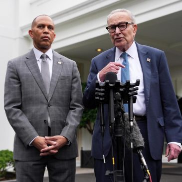 US government on brink of first shutdown in almost 7 years amid partisan standoff in Congress