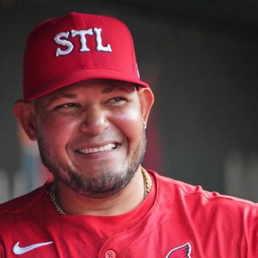 Pigs, furniture, appliances and a horse stolen from Yadier Molina property, Puerto Rican police say