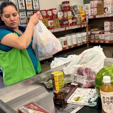 Fed’s favored inflation gauge accelerates slightly in August