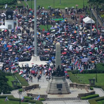 Dozens arrested and hurt in clashes with police near Philippine presidential palace