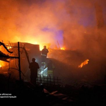 Zelenskyy calls for a European air defense system as Russian strike wounds 13 in Ukrainian city