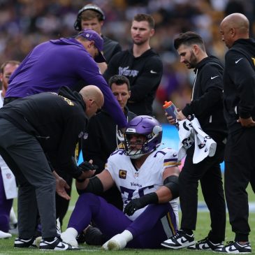 Vikings right tackle Brian O’Neill has sprained MCL