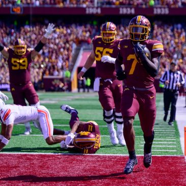 Gophers move to 2-0 with rout of Northwestern State
