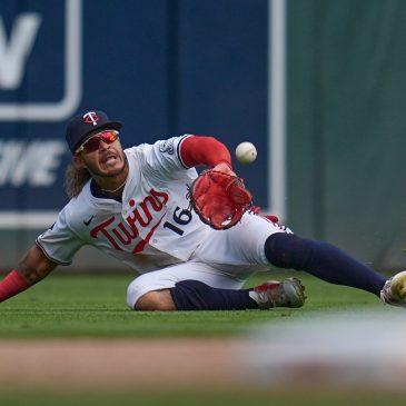 Out of race, new-look Twins focus on day-to-day improvement