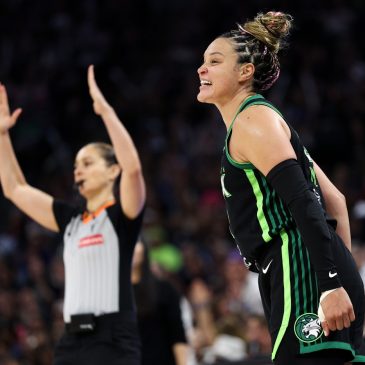 Lynx pull away to easy Game 1 victory over Golden State