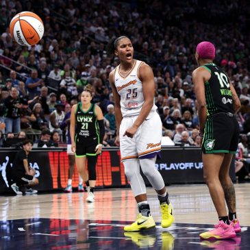 Lynx blow 20-point second-half lead as Mercury tie semifinals in OT