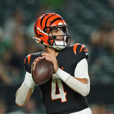 Vikings signing quarterback Desmond Ridder to add depth