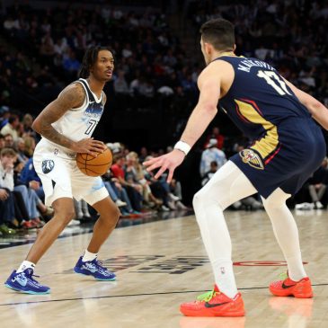 Timberwolves re-sign Bones Hyland