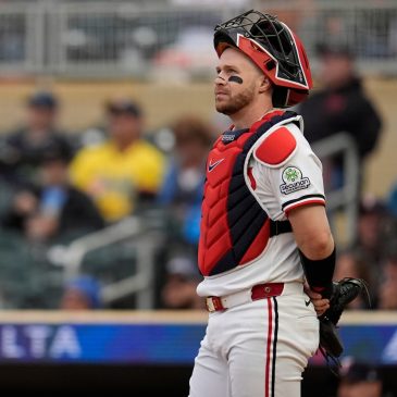 Twins keep Ryan Jeffers active and in limbo