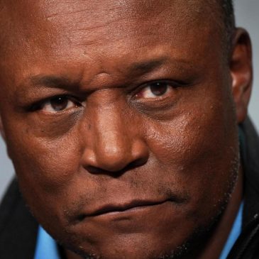 Barry Sanders advocates for people to know their cholesterol numbers a year after his heart attack