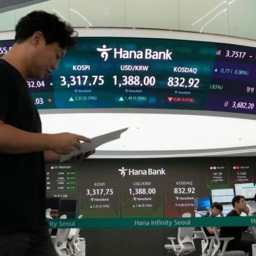 Wall Street rises toward more records on expectations for easier interest rates