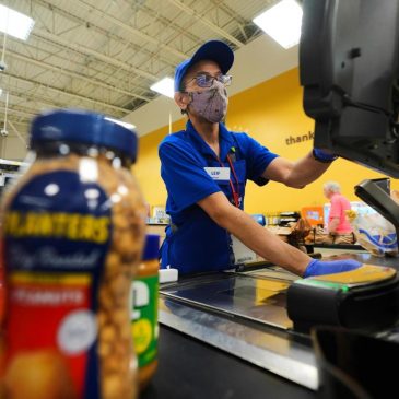 Retail sales up 0.6% in August from July even as tariffs hurt jobs and lead to price hikes