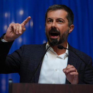 Pete Buttigieg rallies against redistricting in home state of Indiana