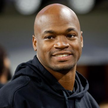 Former Vikings star Adrian Peterson arrested on DWI, gun charges in Texas
