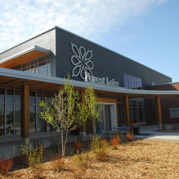 Forest Lake: A suicidal man’s threats closed down Highway 61 late Sunday. Here’s how police handled the situation.