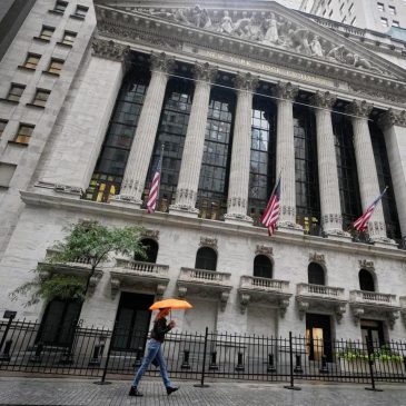 Amazon hoists Wall Street toward another winning week and month