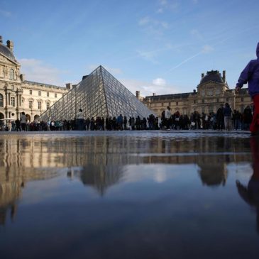 French senators say security at the Louvre is ‘not in line’ with modern standards and demand action