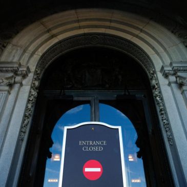 What polling shows about the politics of government shutdowns
