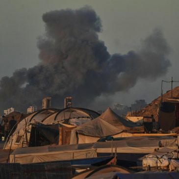 Gaza death toll mounts as Hamas is still considering its response to Trump’s peace proposal