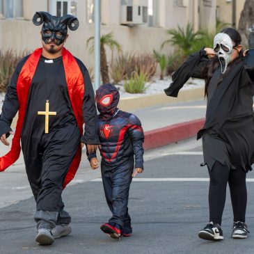 How to keep trick-or-treaters safe on Halloween
