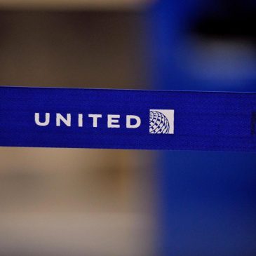 A United Airlines emergency landing likely caused by collision with a weather balloon