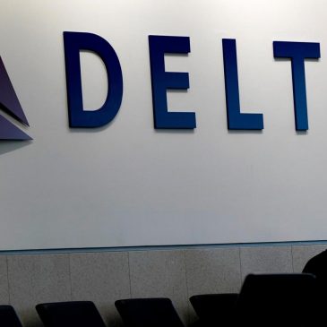 Delta jets have a ‘low-speed collision’ on the ground at New York’s LaGuardia, injuring 1