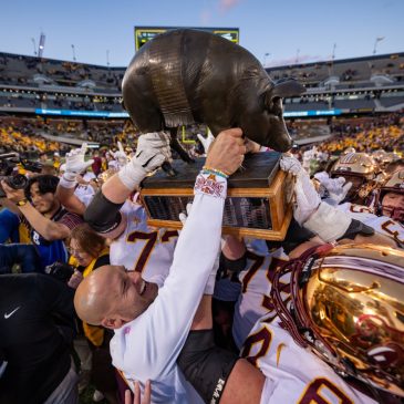 Gophers football: P.J. Fleck corrects Iowa fans over fair catch kerfuffle