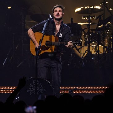 Concert review: Mumford and Sons thrill fans at first local show in nearly a decade