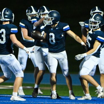 St. Thomas Academy delivers statement win over Mahtomedi in regular season finale