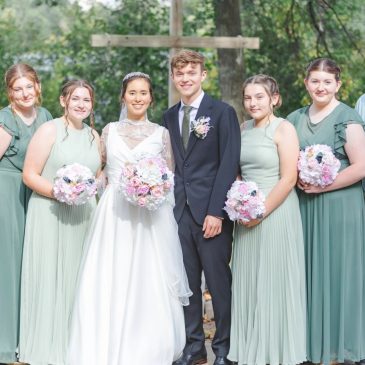 Photo in back of Minnesota cop car leads to marriage
