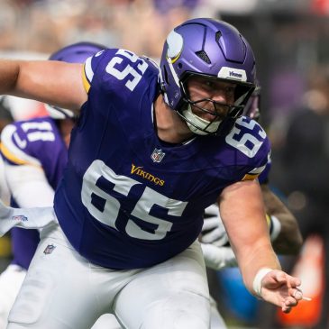 Who’s going to start for the Vikings on the offensive line?